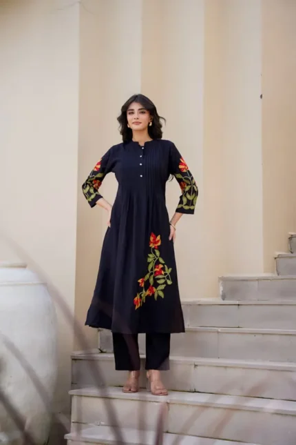 Aara Anarkali Kutis Set